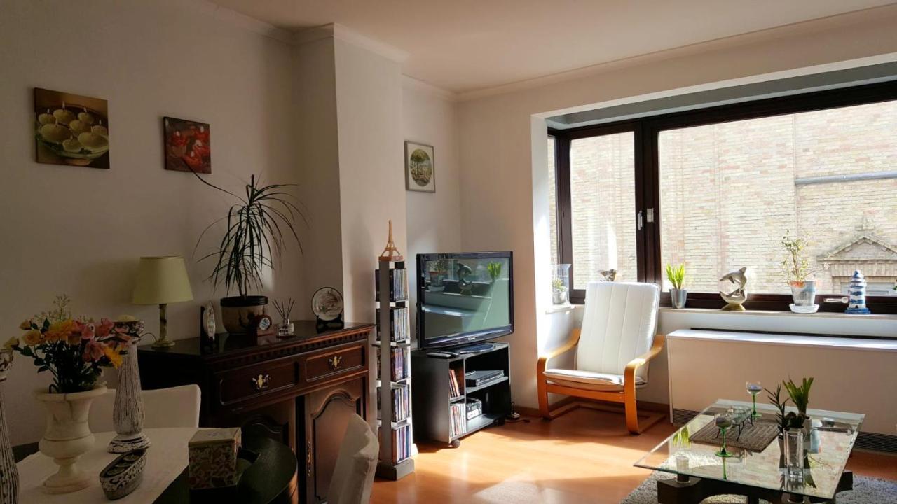 Spacious In With Balcony And Parking *