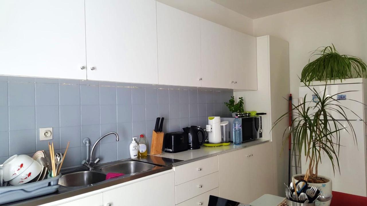 Apartment Spacious In With Balcony And Parking